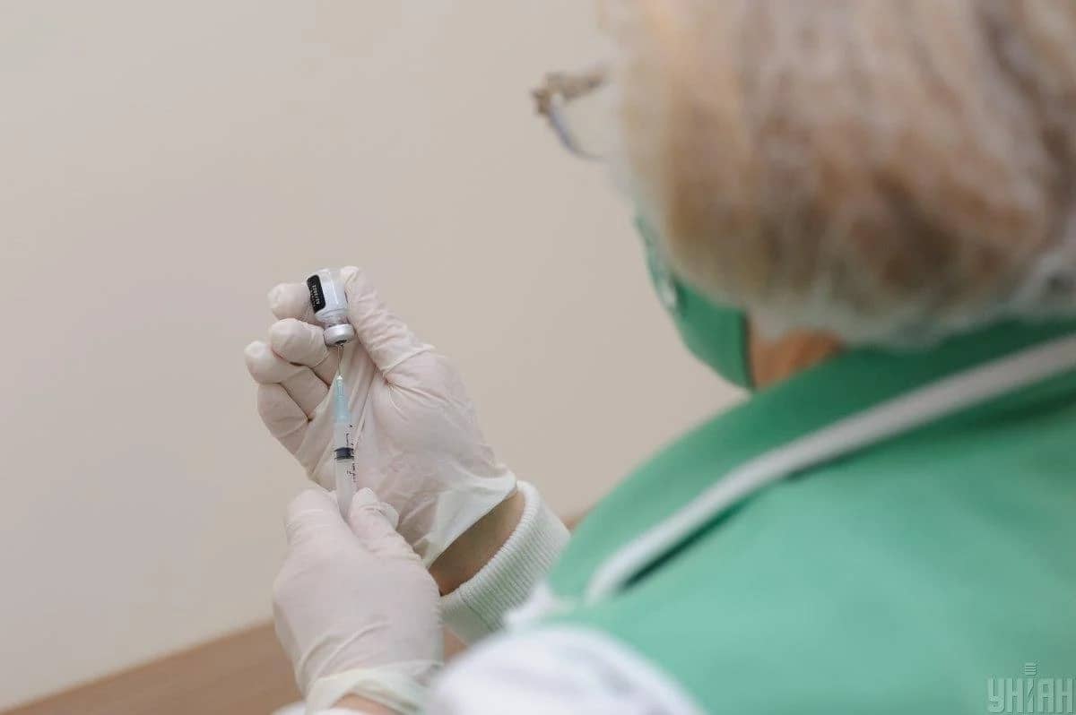 В яких випадках потрібна екстрена вакцинація: роз'яснення Нацслужби здоров'я